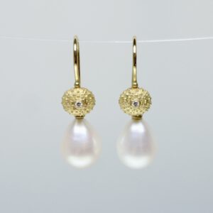 Ohrhänger - Seeigel und Süßwasserzuchtperlen