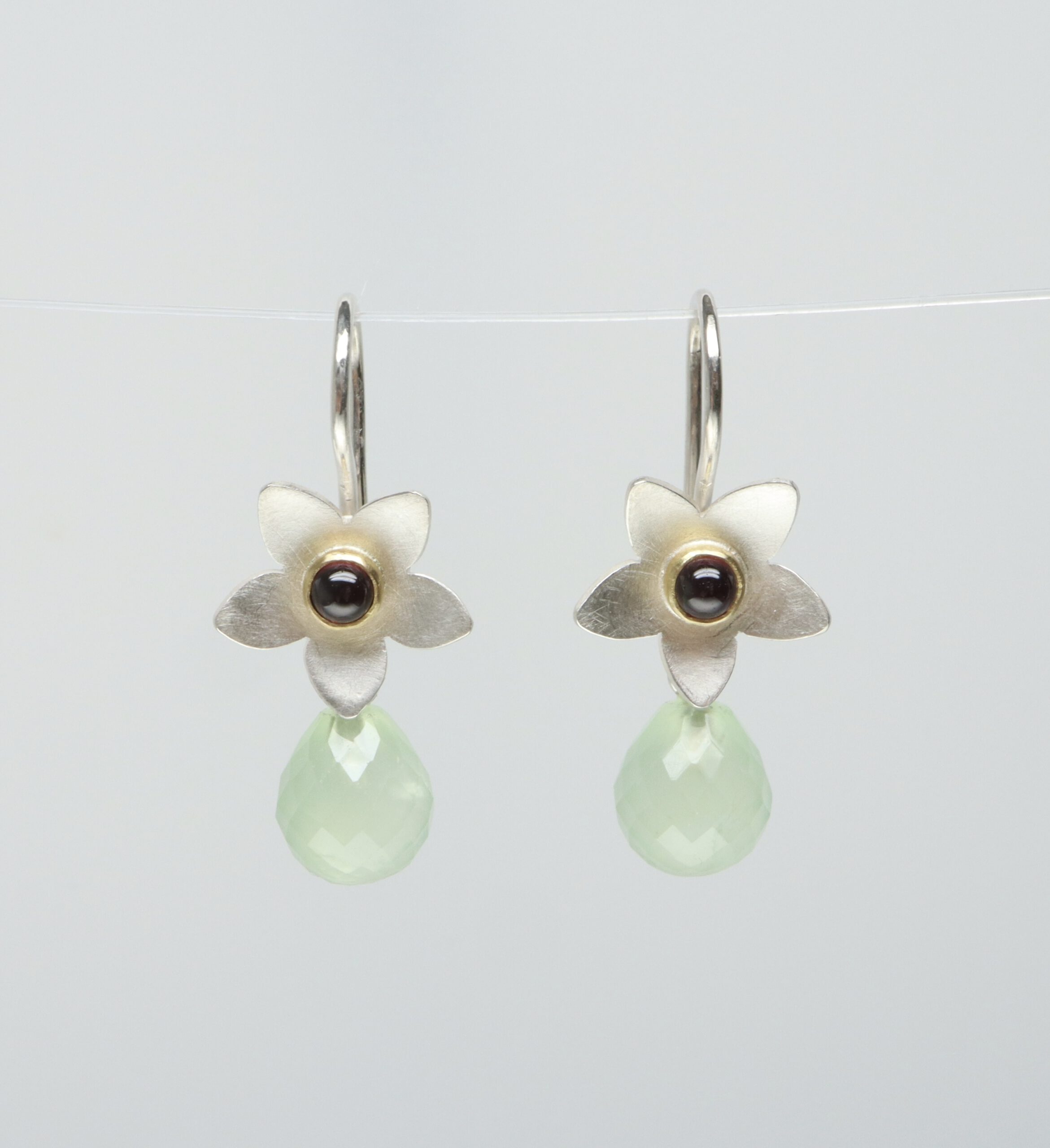 Ohrhänger mit Granat